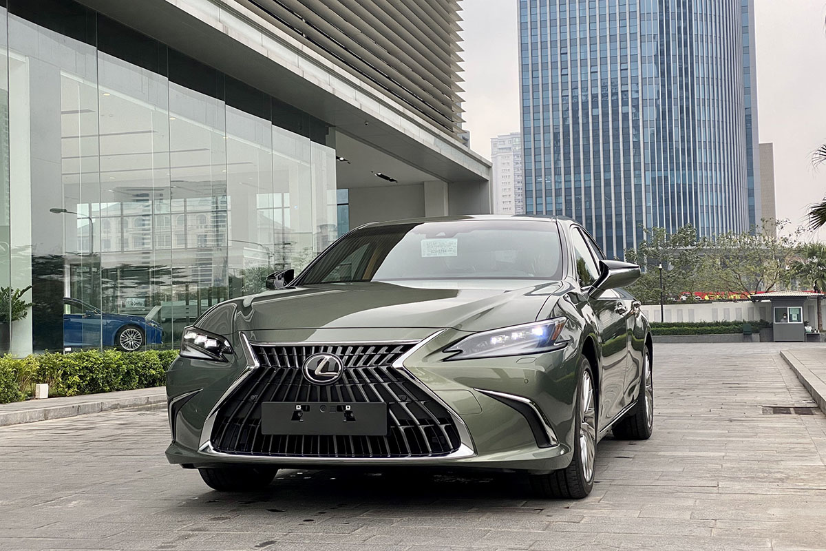 Lexus ES 250蓝色