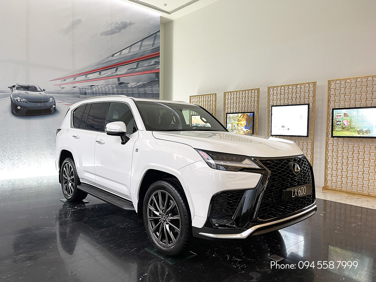 Lexus LX 600 F Sport白色